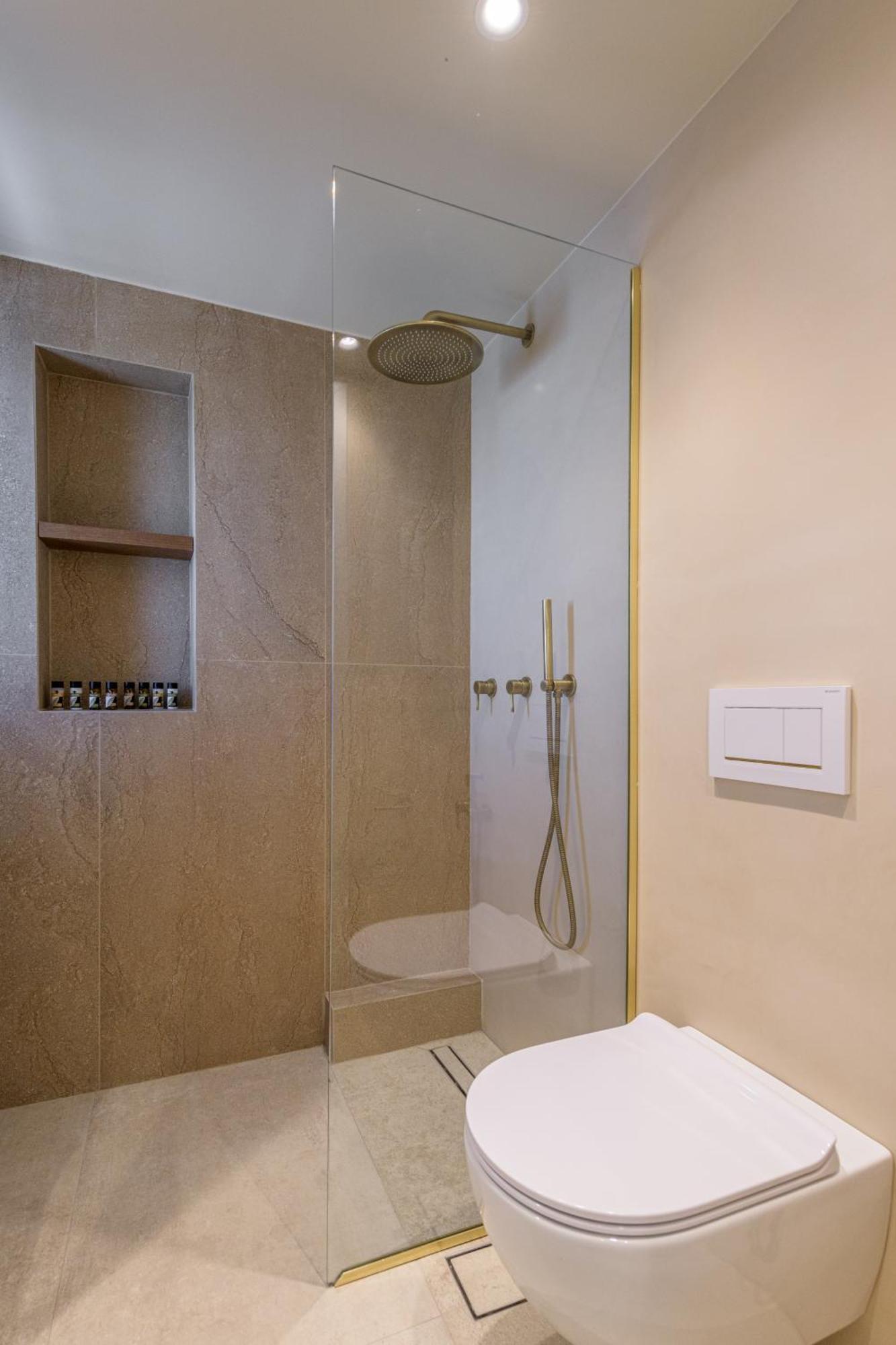 אדאמאס Hotel Eleni מראה חיצוני תמונה