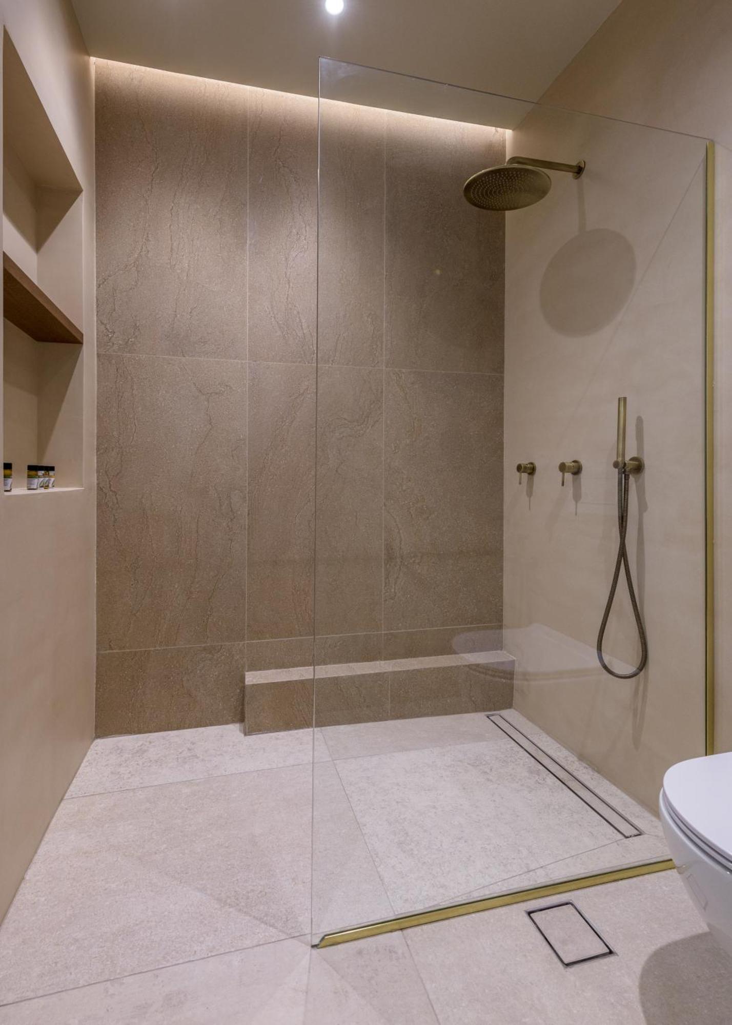 אדאמאס Hotel Eleni מראה חיצוני תמונה